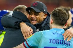 Burnley trở lại Premier League sớm 7 vòng đấu: Công của Kompany 'to nhất'