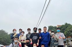 Chàng trai trẻ nghỉ việc, quyết tâm đi tìm lại màu xanh cho Hà Nội