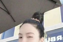Lý do khiến bạn gái Quang Hải dễ bị fan soi mói