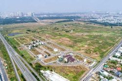 Chủ dự án bất động sản tỷ USD báo lỗ khủng, nợ sốc