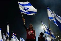 Thủ tướng Israel phục chức cho Bộ trưởng Quốc phòng