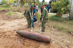 Trà Vinh: Xử lý an toàn quả bom nặng 250kg còn sót lại sau chiến tranh