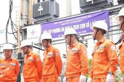 EVNHANOI: Chỉ đạo các đơn vị thực hiện tốt công tác phòng chống thiên tai và tìm kiếm cứu nạn đảm bảo an toàn cung cấp điện phục vụ Thủ đô