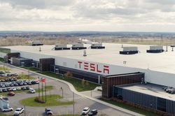 Tesla sẽ xây dựng siêu nhà máy sản xuất thiết bị lưu trữ điện Megapack ở Trung Quốc
