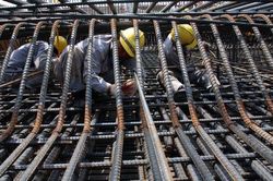 Giá thép xây dựng đồng loạt giảm