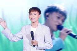 Lần đầu thể hiện 1 ca khúc mới, dân mạng nói gì về giọng hát Hồ Văn Cường?