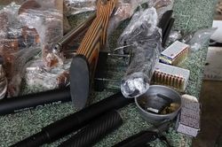 Bắt đối tượng mua nhiều linh kiện súng đạn về bán kiếm lời