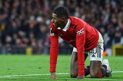 Lo lắng của MU về Rashford thành sự thật