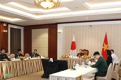 Thượng tướng Nguyễn Tân Cương điện đàm với Tham mưu trưởng Liên quân Nhật Bản