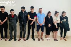 Bắt nhóm nam nữ 'bay lắc' trong khách sạn ở TP Vinh