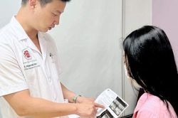 Nghe quảng cáo 'nâng ngực' không cần phẫu thuật, nhiều cô gái gặp họa