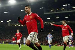 CĐV Man United: 'Trao băng đội trưởng cho Casemiro đi'