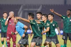 Toàn bộ diễn biến pha 'bẻ còi' của trọng tài Vũ Nguyên Vũ trên sân Thống Nhất