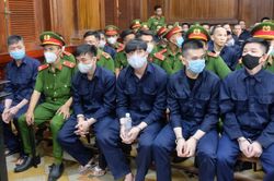 Trùm sới bạc 'Thành cò' khai nhờ đưa tiền bảo kê cho 'mấy anh'