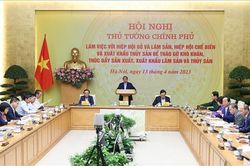 Thủ tướng chủ trì hội nghị tháo gỡ khó khăn, thúc đẩy xuất khẩu lâm, thủy sản