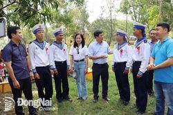 Chung tay chăm lo cho chiến sĩ mới