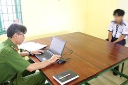 Nam sinh lớp 9 ở Sóc Trăng đâm chết người ra đầu thú