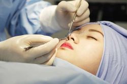 12 trường hợp không được hưởng BHYT dù khám đúng tuyến