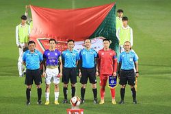 Bóng đá Việt Nam ngày 14/4: Trọng tài ngoại cầm còi ở vòng 7 V-League 2023