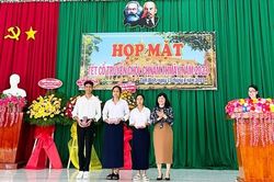 Ngành GD Vĩnh Long họp mặt Tết Chôl Chnăm Thmây