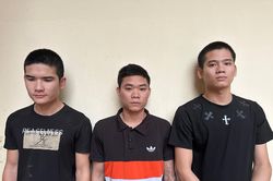Bắt giữ người nghi rủ bạn gái đi làm nhân viên quán karaoke