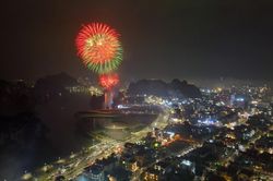 Quảng Ninh sẽ bắn pháo hoa tầm thấp tại Carnaval Hạ Long năm 2023