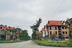 'Tắc' dự án bất động sản: Địa phương hỏi Bộ, Bộ không trả lời...