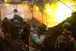 Quân đội Nga dồn dập tấn công Bakhmut, Ukraine có thể phải tổng động viên
