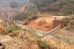 Lai Châu: Sập cầu tạm thủy điện khiến khiến 3 người thương vong
