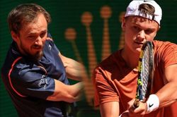 Video tennis Medvedev - Holger Rune: Sao trẻ thăng hoa, tan mộng vô địch (Monte Carlo)