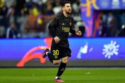 Messi phải ở lại PSG, Sadio Mane đánh Leroy Sane vẫn không bị Bayern Munich cắt hợp đồng?