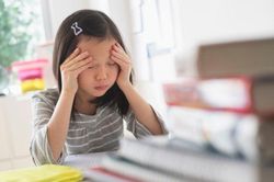 Áp lực vô hình vì bố mẹ mong con sớm 'hóa rồng'