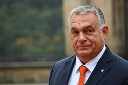 Thủ tướng Hungary gọi Ukraine là 'quốc gia không tồn tại về mặt tài chính'