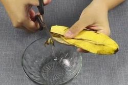 Cắt nhỏ vỏ chuối rồi đem trộn với bột giặt, điều kỳ diệu xảy ra khiến ai cũng ngỡ ngàng