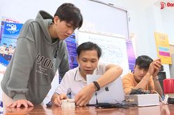 Sinh viên chế tạo hệ thống định vị và hỗ trợ cứu nạn cho người đi tàu, thuyền