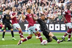 Saka hóa tội đồ, Arsenal mất điểm đau đớn trước West Ham