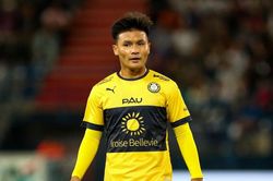 Pau FC 'quay xe' đầy khó hiểu đêm qua, chuyện gì đang xảy ra với Quang Hải