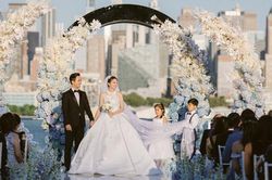 Cô dâu An Giang và đám cưới siêu sang tại New York lên báo nước ngoài