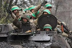 Bakhmut ngày càng đẫm máu, Ukraine cầm cự trước đòn hỏa lực của Nga