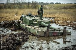 Bùn lầy đã khiến chiếc Leopard đầu tiên bị 'hạ gục' trên chiến trường Ukraine