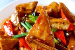 Rán đậu phụ vàng ươm, không bị nát phải làm thêm 1 bước này