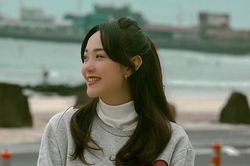 Vừa được khen xinh đẹp ở tháng thứ 4 thai kỳ, Minh Hằng lại có hành động khiến fan lo lắng