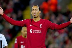 Nhận định trước trận Leeds vs Liverpool: Giải mã mùa giải thảm họa