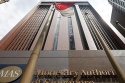 Singapore tạm dừng thắt chặt chính sách tiền tệ
