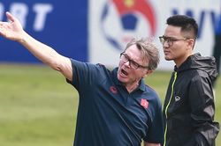 Danh sách U22 Việt Nam đi SEA Games: HLV Troussier bỗng khó nghĩ