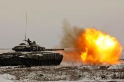 Nga tấn công mạnh 4 mặt trận ở Ukraine, 5 nước lập liên minh cô lập Moscow