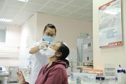 Bộ Y tế: Tăng cường công tác thu dung, điều trị ca bệnh COVID-19