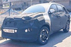 Kia Sonet 2024 chạy thử tại Hàn Quốc