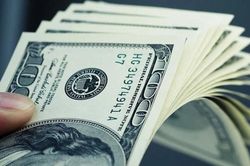 Tỷ giá hôm nay (17/4): USD trung tâm giảm mạnh phiên đầu tuần