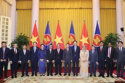 Chủ tịch nước Võ Văn Thưởng tiếp Đại sứ các nước ASEAN